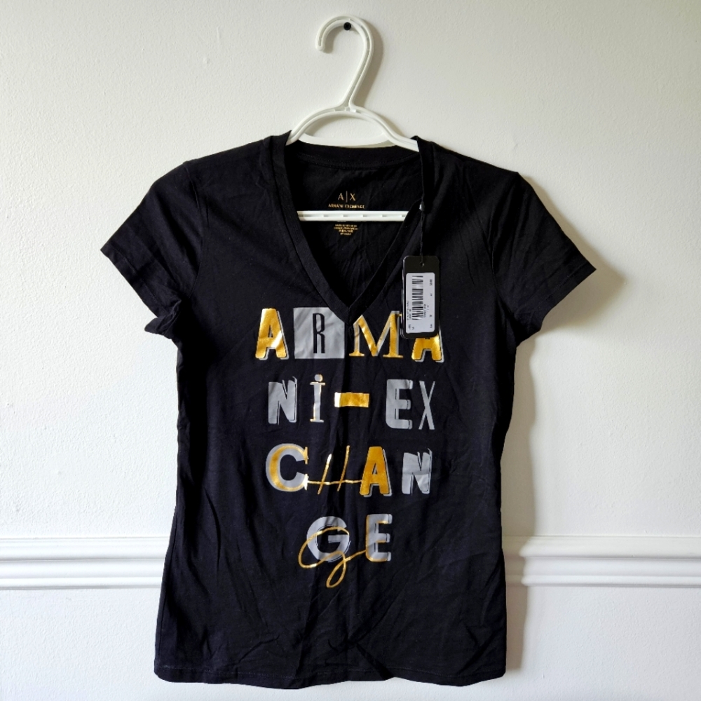 NWT Armani Exchange v-neck tshirt M